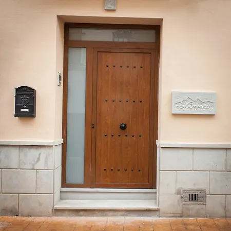 Casa Amparo - Alquiler Integro Con Encanto En Alicante